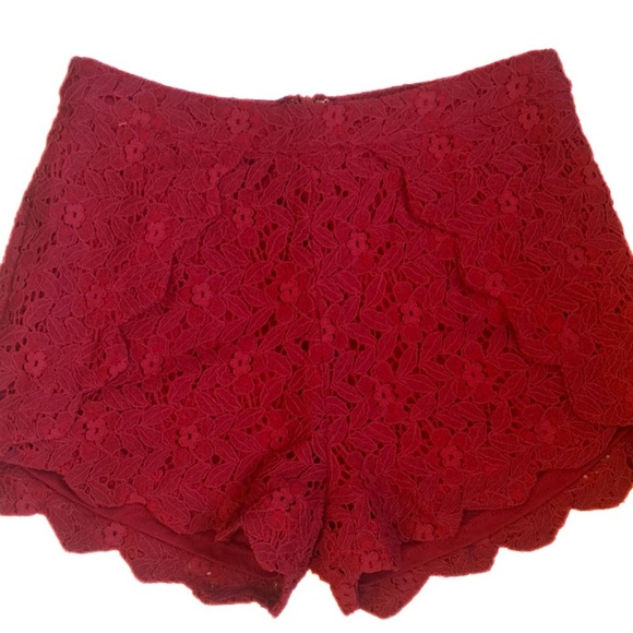 NWT Francescas boutique Alya lace scallloped hem shorts ❤️ - Picture 3 of 7